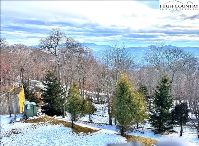 $390,000 | 3441 Beech Mountain Parkway, Unit A4, Beech Mountain, NC 28604