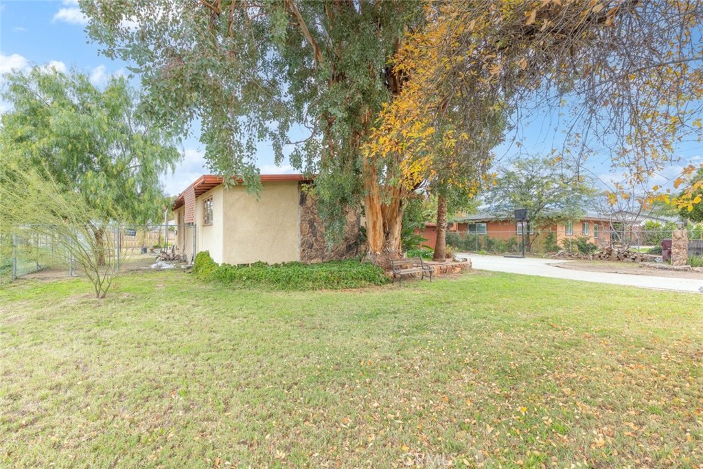 40640 Pixie Lane Hemet, CA 92544 - Photo 8 of 34