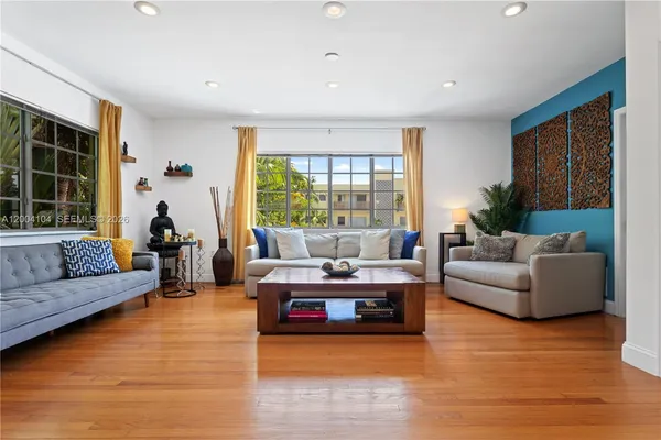 $10,000 | 840 Lenox Avenue, Unit 2, Miami Beach, FL 33139