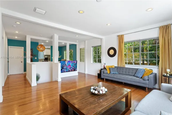 $10,000 | 840 Lenox Avenue, Unit 2, Miami Beach, FL 33139