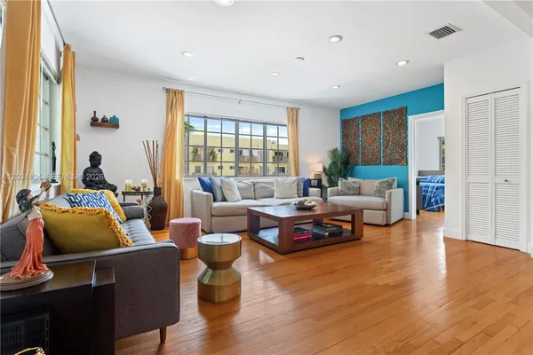 $10,000 | 840 Lenox Avenue, Unit 2, Miami Beach, FL 33139