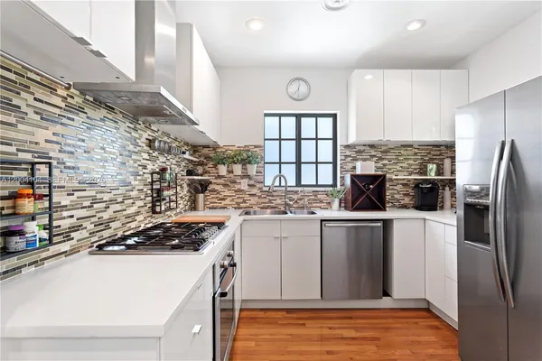 $10,000 | 840 Lenox Avenue, Unit 2, Miami Beach, FL 33139