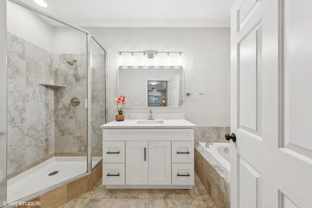 $3,750 | 820 West Hubbard Street, Unit 4, Chicago, IL 60642