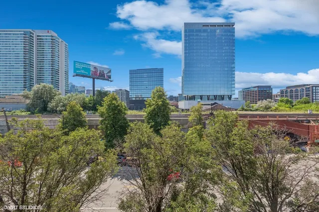 $3,750 | 820 West Hubbard Street, Unit 4, Chicago, IL 60642