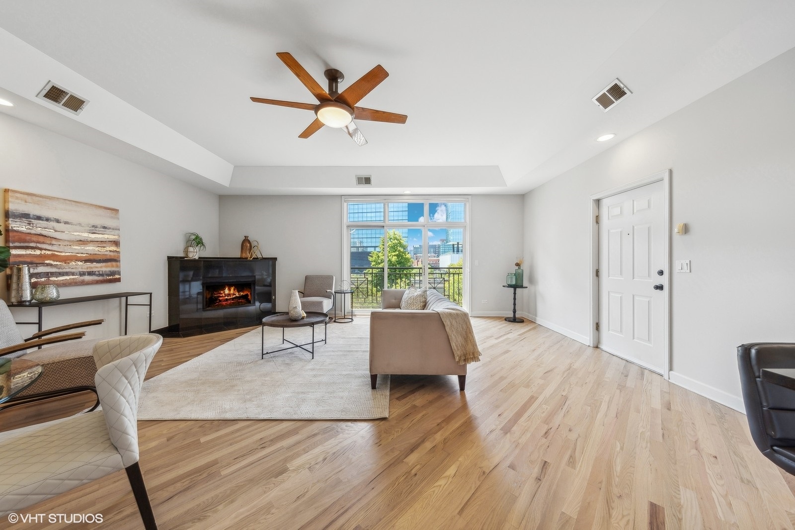 820 West Hubbard Street, Unit 4 Chicago, IL 60642 - Photo 9 of 28 a living room with furniture and a window