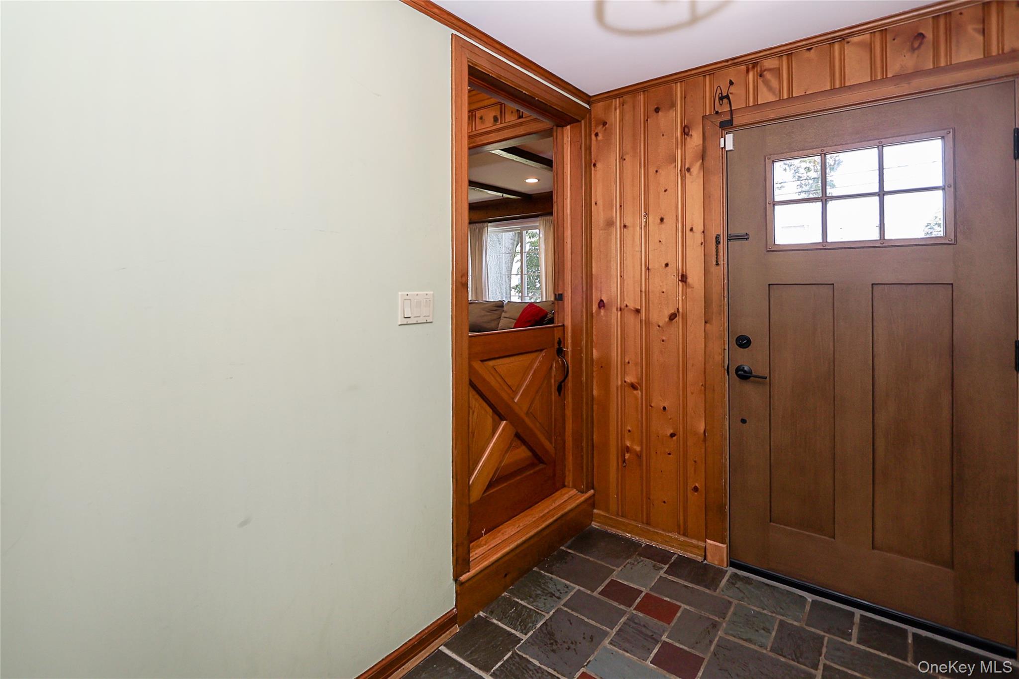 15 Hemlock Street Merrick, NY 11566 - Photo 5 of 47