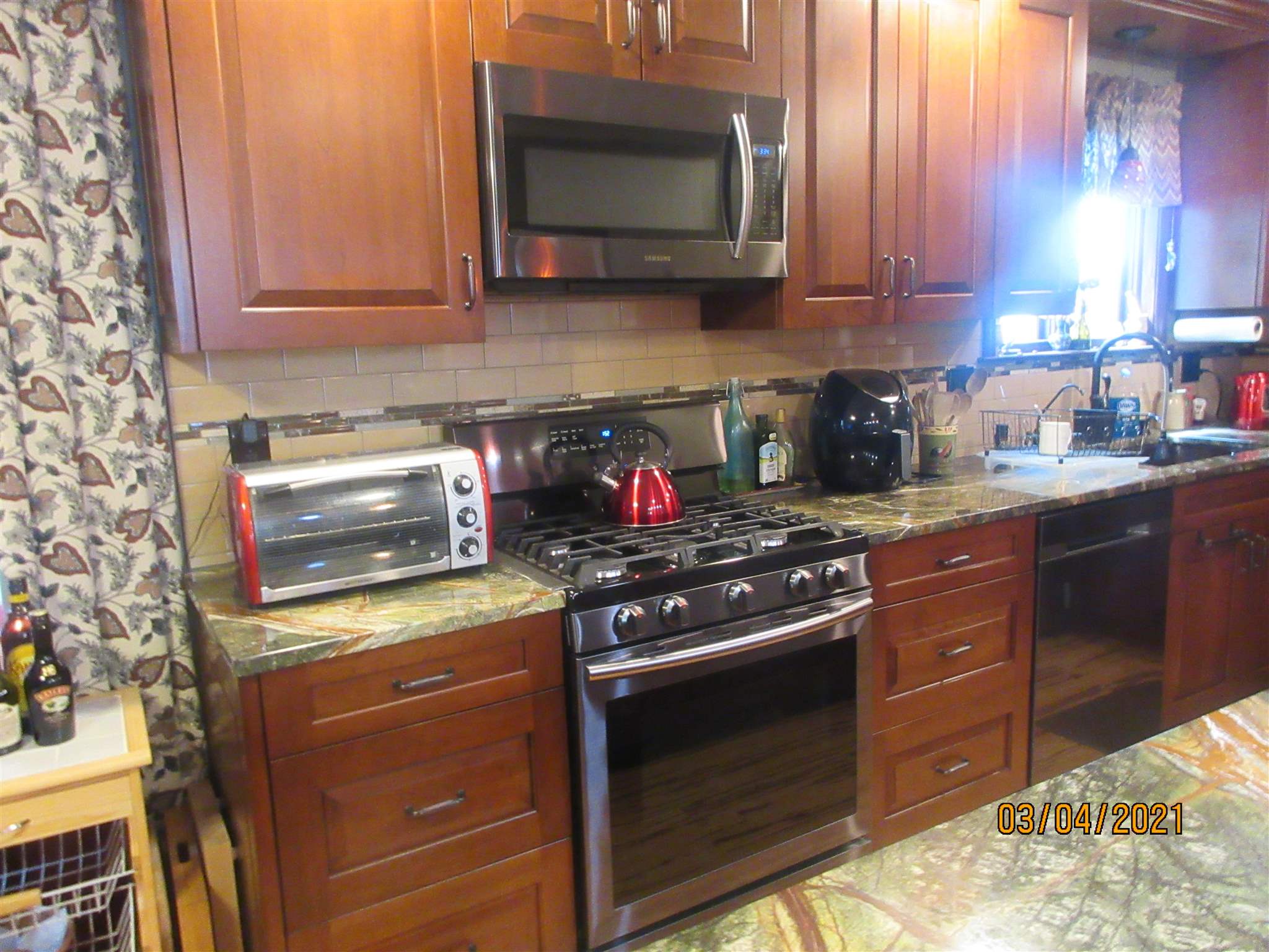 21 Clearview Drive Nashua, NH 03062 - Photo 15 of 40