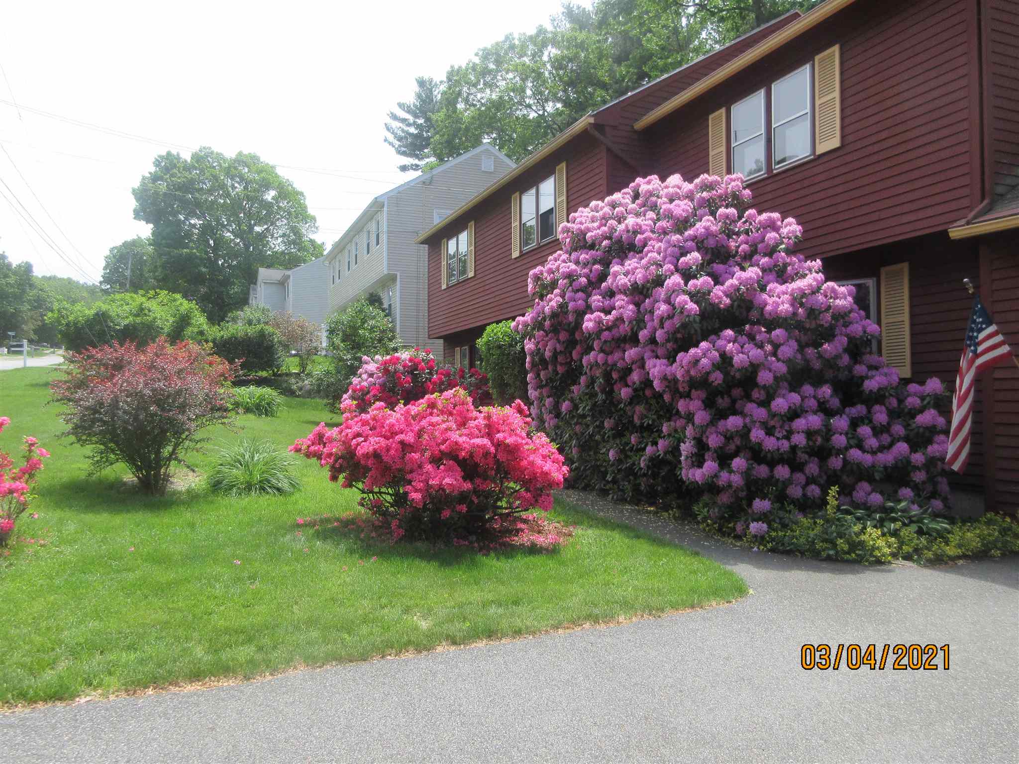21 Clearview Drive Nashua, NH 03062 - Photo 3 of 40