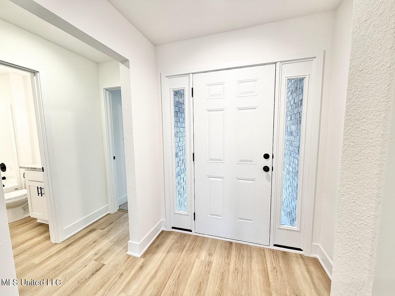 14930 Fritz Circle Gulfport, MS 39503 - Photo 12 of 27 HM 124 foyer