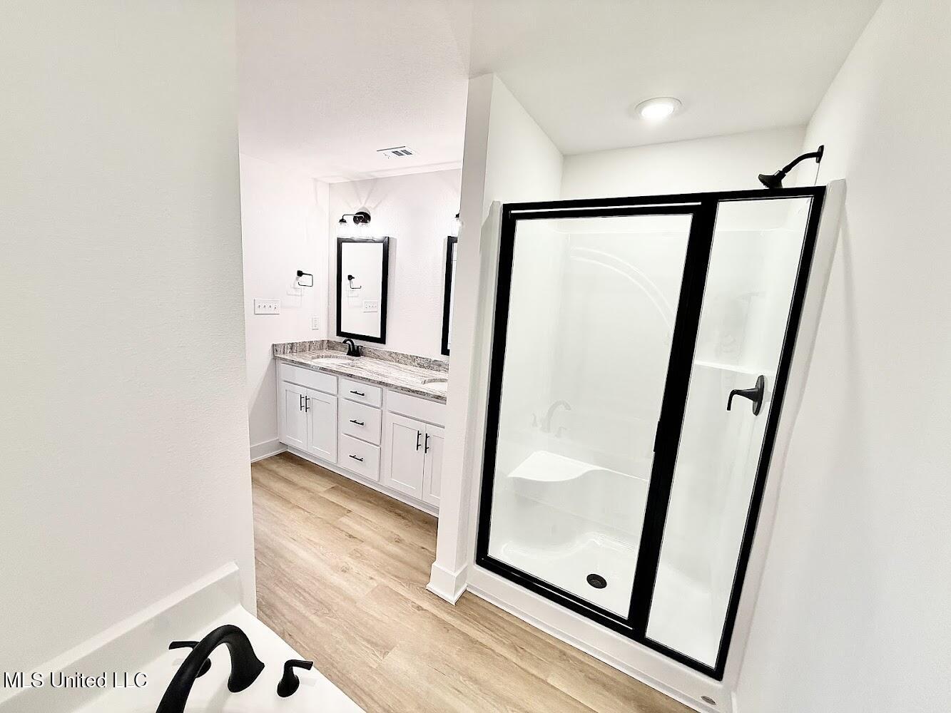 14930 Fritz Circle Gulfport, MS 39503 - Photo 19 of 27 HM 124 Primary bath 3