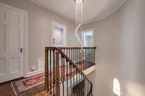 $1,200,000 | 1047 Fair Oaks Avenue, Oak Park, IL 60302