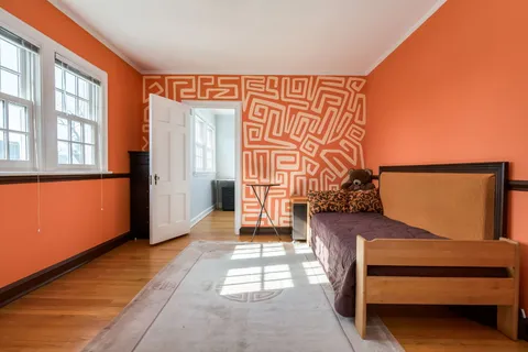 $1,200,000 | 1047 Fair Oaks Avenue, Oak Park, IL 60302