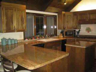 2666 Sandover Road Columbus, OH 43220 - Photo 5 of 9
