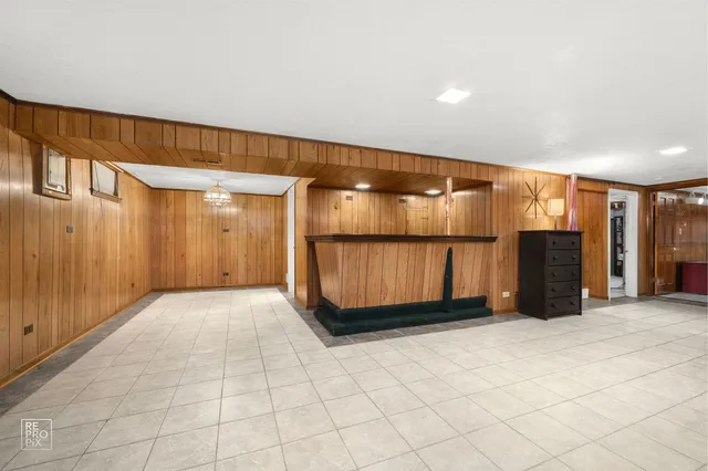 $429,000 | 138 North Elmwood Avenue, Wood Dale, IL 60191