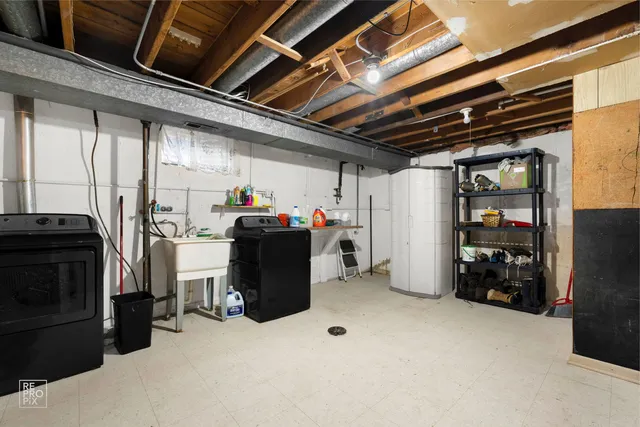 $429,000 | 138 North Elmwood Avenue, Wood Dale, IL 60191