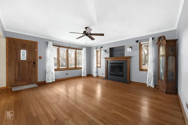 $429,000 | 138 North Elmwood Avenue, Wood Dale, IL 60191