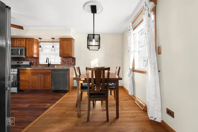 $429,000 | 138 North Elmwood Avenue, Wood Dale, IL 60191