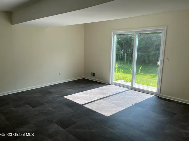 $1,950 | 202 North Nassau Road, Unit 1, Averill Park, NY 12018