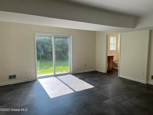 $1,950 | 202 North Nassau Road, Unit 1, Averill Park, NY 12018