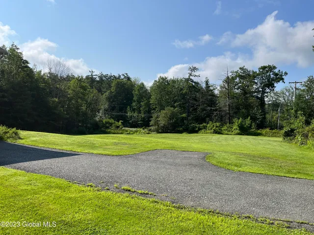 $1,950 | 202 North Nassau Road, Unit 1, Averill Park, NY 12018