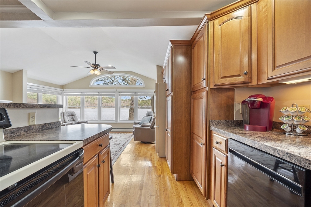 2 Bumpy Lane Methuen, MA 01844 - Photo 6 of 32