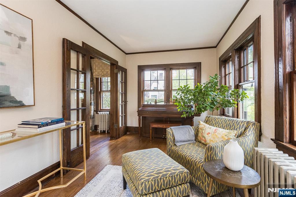 13 Ferncliff Terrace Glen Ridge, NJ 07028 - Photo 12 of 49 a living room with furniture and a window