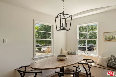 $2,399,000 | 11829 Pacific Avenue, Los Angeles, CA 90066