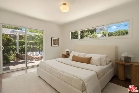 $2,399,000 | 11829 Pacific Avenue, Los Angeles, CA 90066