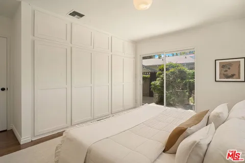 $2,399,000 | 11829 Pacific Avenue, Los Angeles, CA 90066