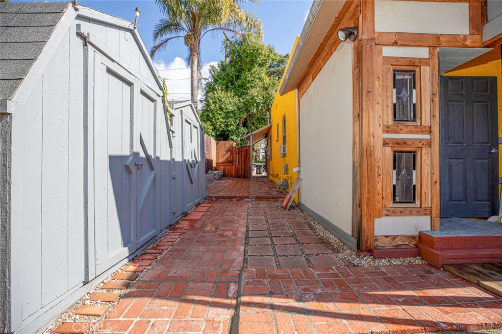 3704 3rd Avenue La Crescenta, CA 91214 - Photo 18 of 22 a view of a house with a door