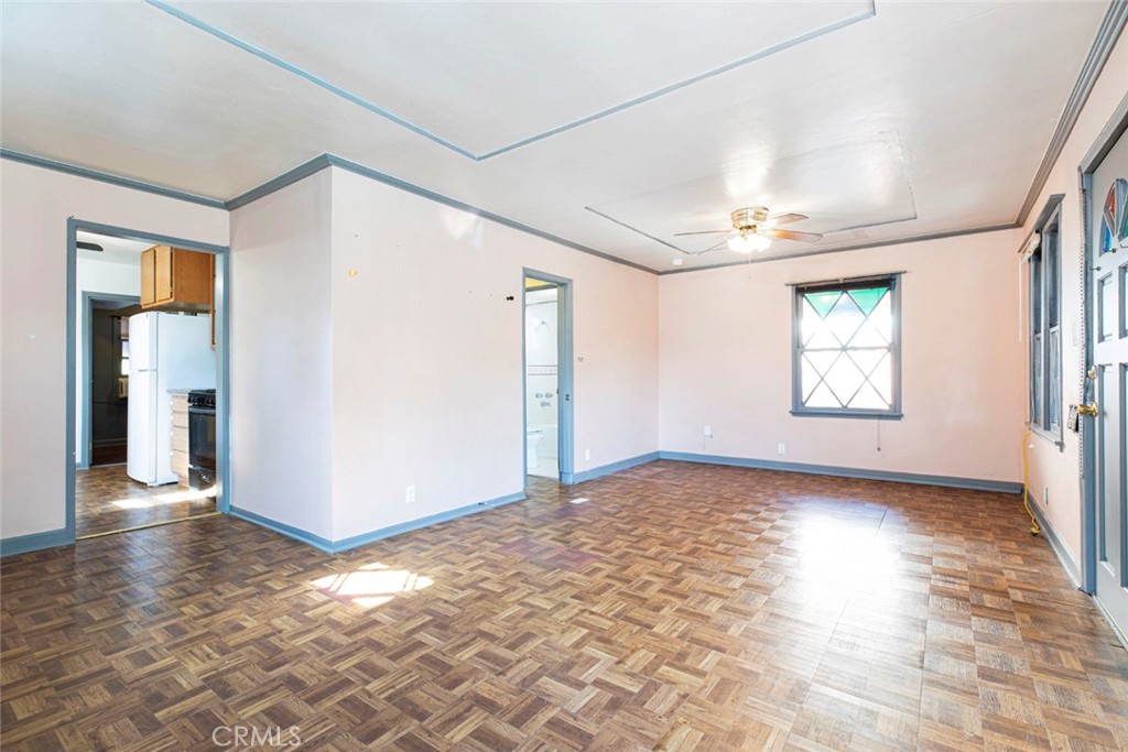 3704 3rd Avenue La Crescenta, CA 91214 - Photo 5 of 22 an empty room with windows and closet