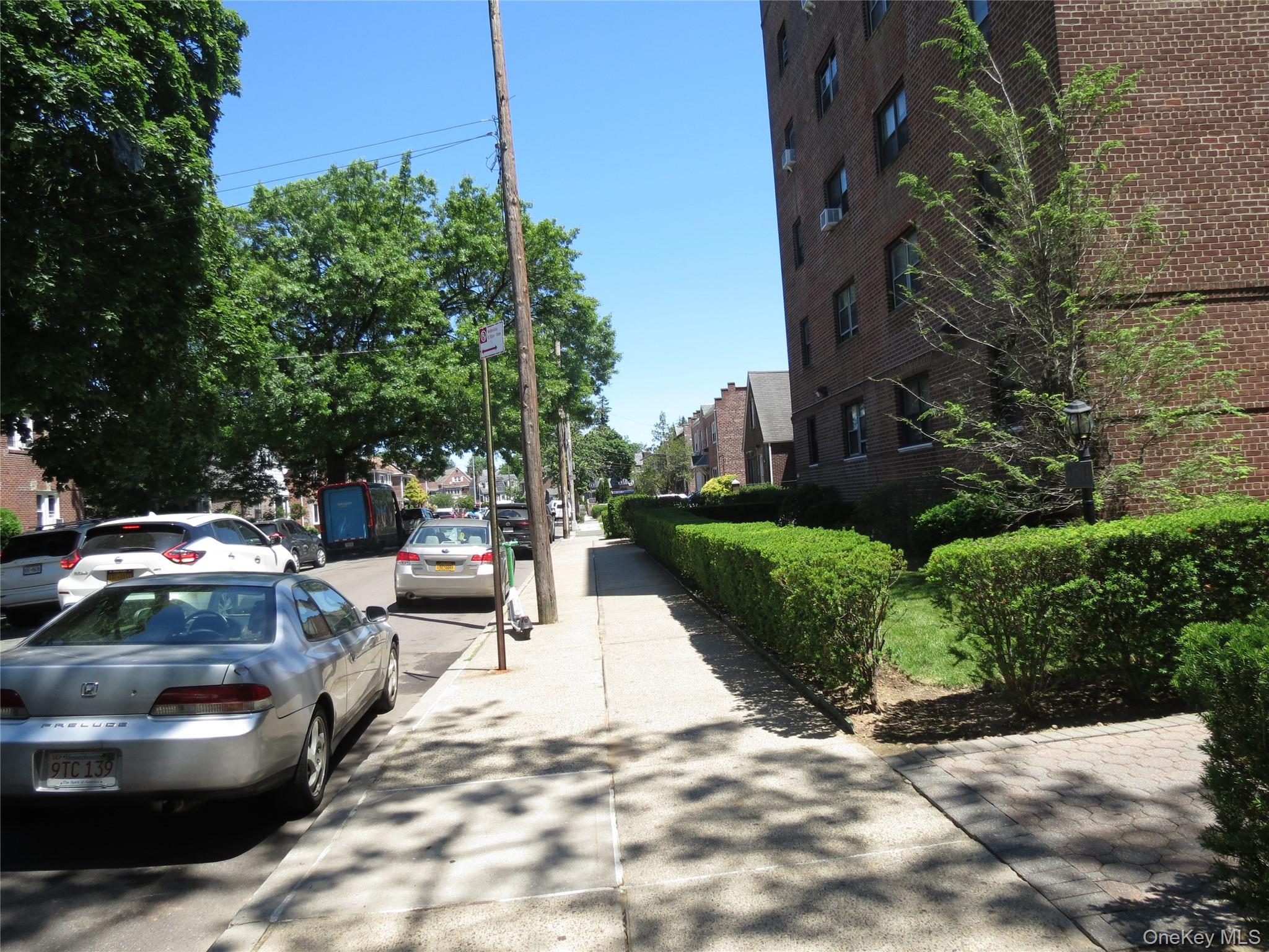 147-14 84th Road, Unit 2A Queens, NY 11435 - Photo 30 of 36