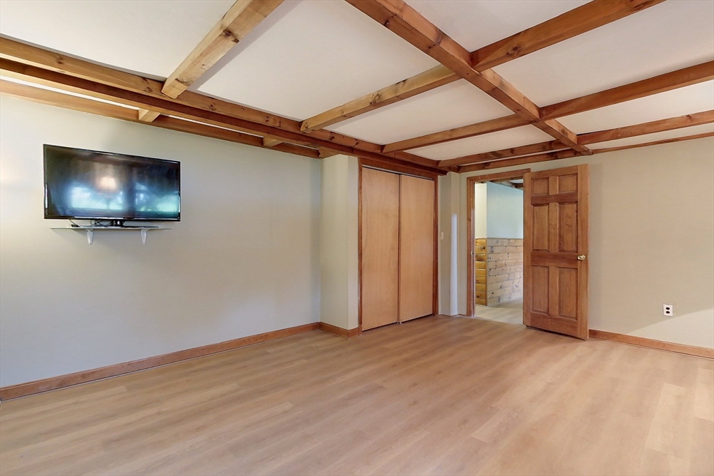9 Oakland Road Pepperell, MA 01463 - Photo 19 of 37