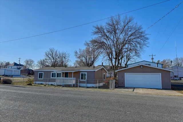 $199,900 | 214 South B Street, Sprague, WA 99032