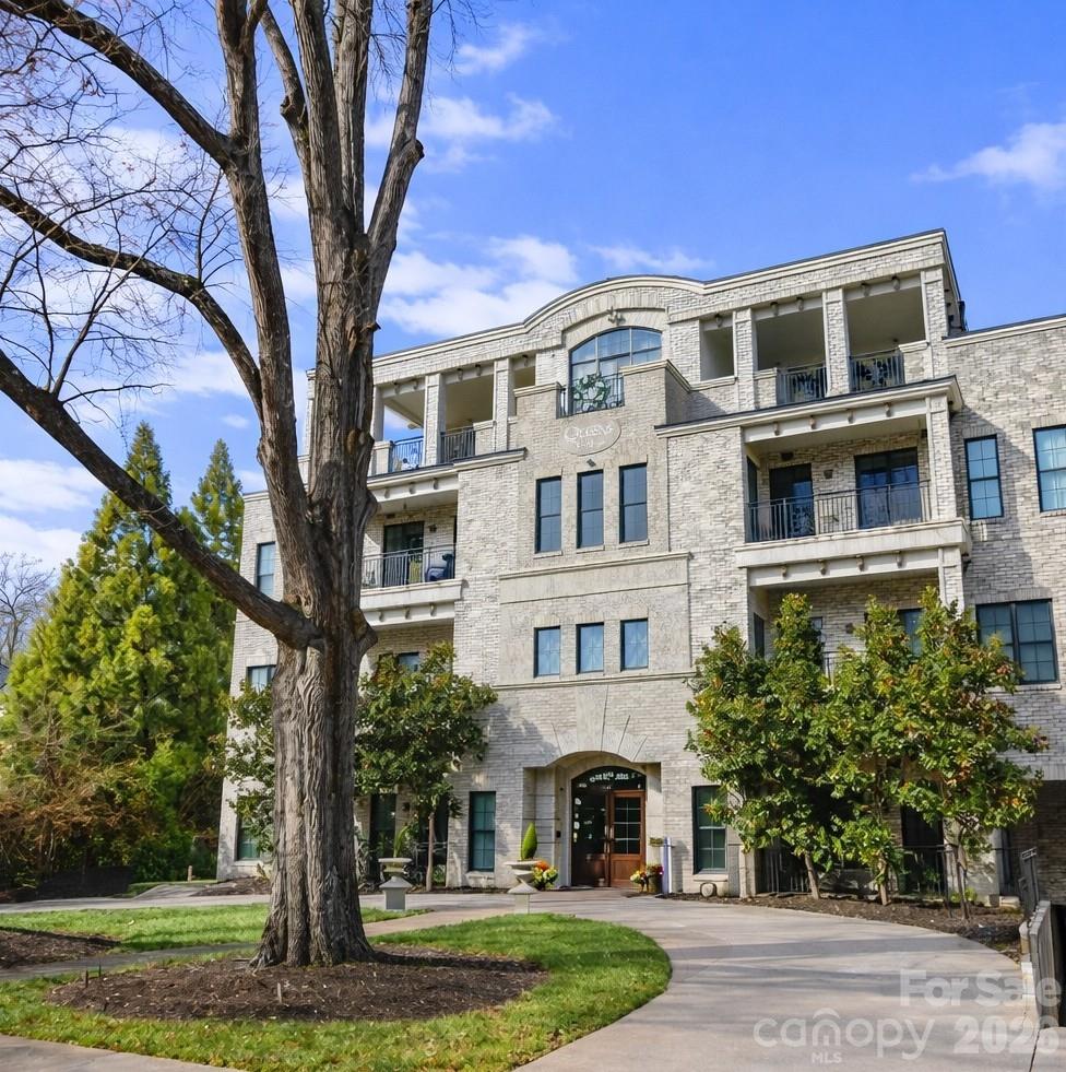 626 Queens Road, Unit 102 Charlotte, NC 28207 - Photo 1 of 2