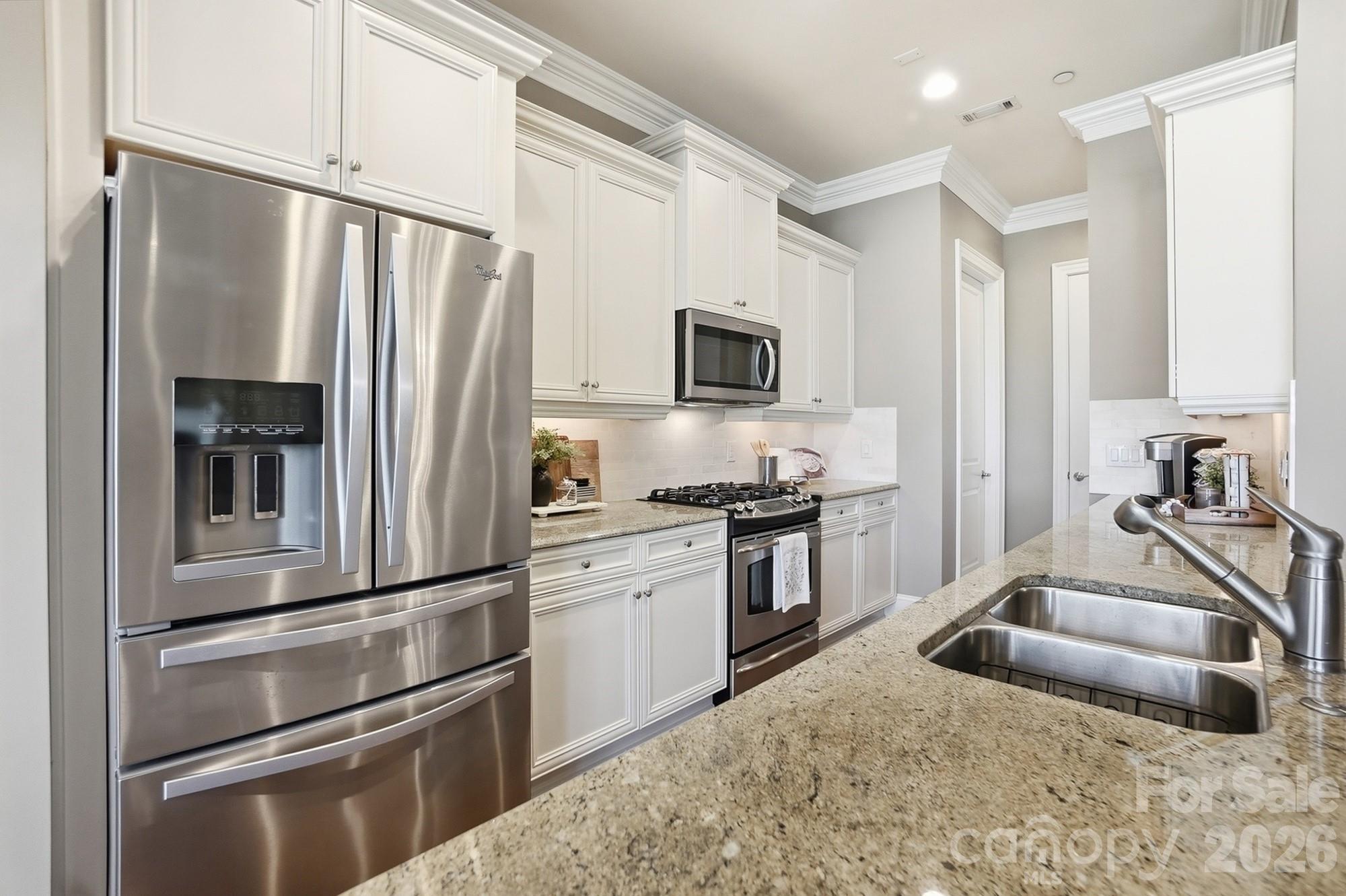 626 Queens Road, Unit 102 Charlotte, NC 28207 - Photo 18 of 48 Gallery Image 18