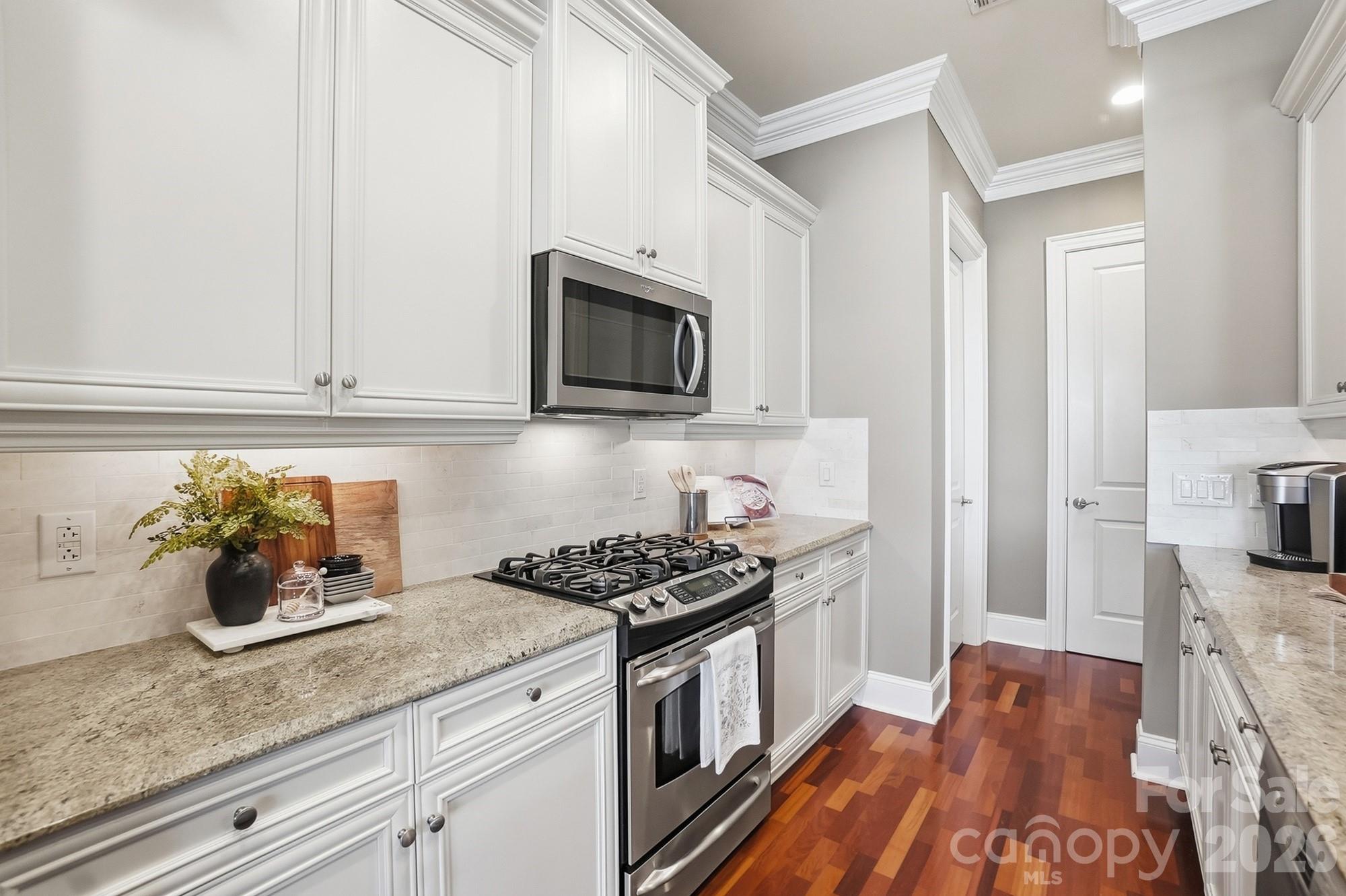 626 Queens Road, Unit 102 Charlotte, NC 28207 - Photo 19 of 48 Gallery Image 19