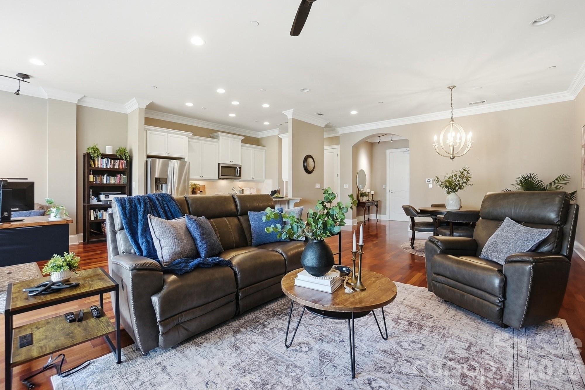 626 Queens Road, Unit 102 Charlotte, NC 28207 - Photo 10 of 48 Gallery Image 10