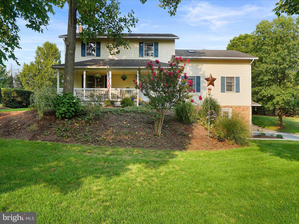 213 Weaver Drive Lititz, PA 17543 - Photo 4 of 48 Gallery Image 4