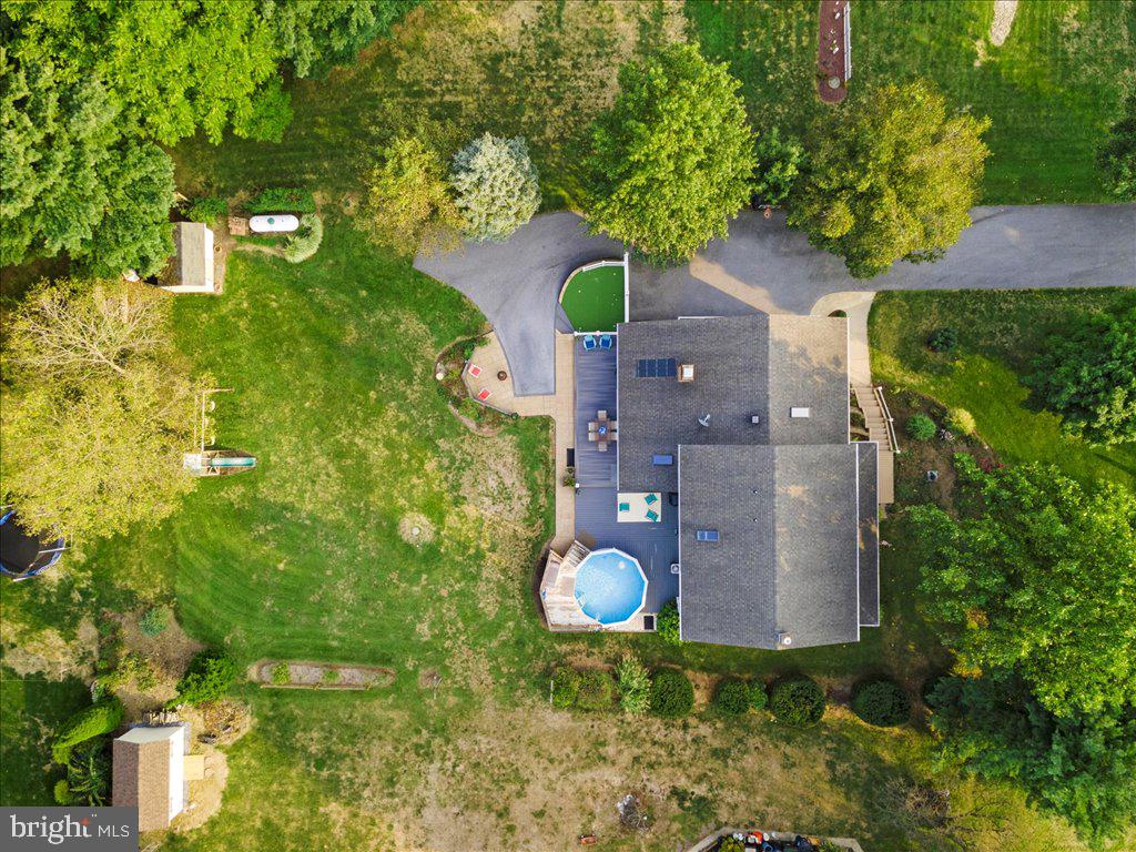 213 Weaver Drive Lititz, PA 17543 - Photo 46 of 48 Gallery Image 46