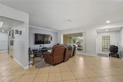 $589,990 | 7630 Embassy Boulevard, Miramar, FL 33023