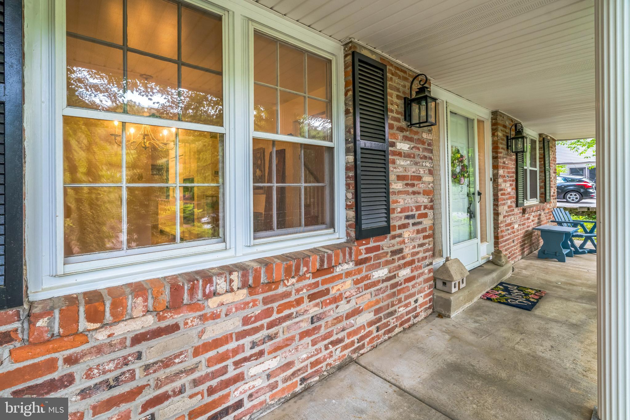 355 Arden Road Conshohocken, PA 19428 - Photo 3 of 31
