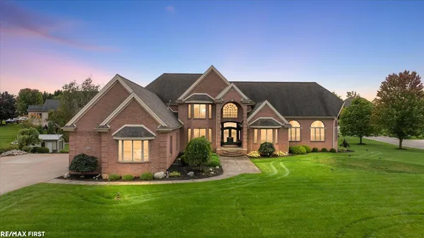 $999,900 | 9450 Shyre Circle, Davison, MI 48423