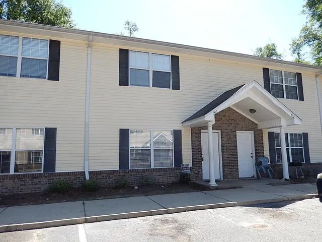 $1,450 | 3100 Dian Road, Unit 205, Tallahassee, FL 32304