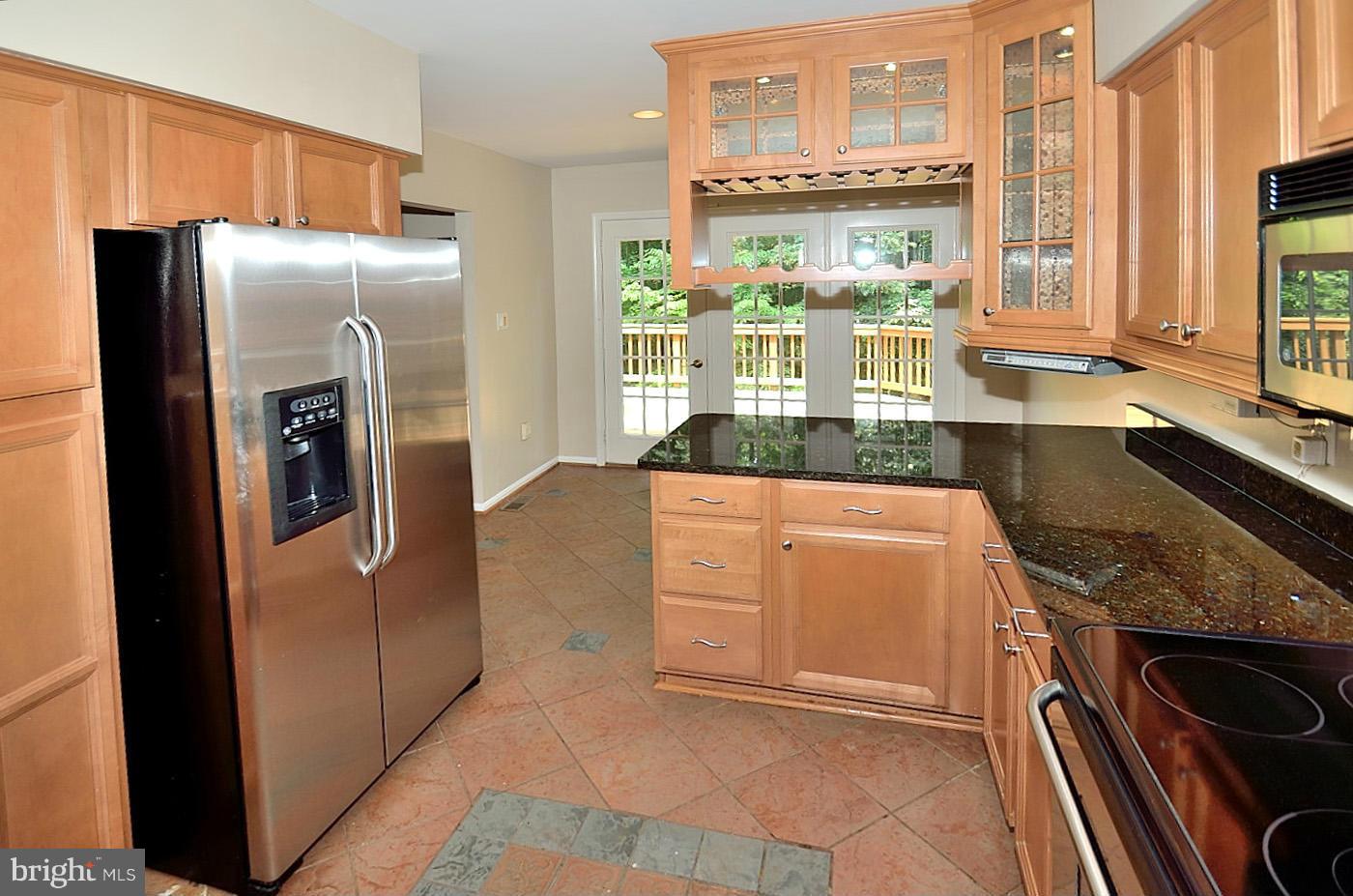 7290 Olde Lantern Way Springfield, VA 22152 - Photo 7 of 21 Kitchen