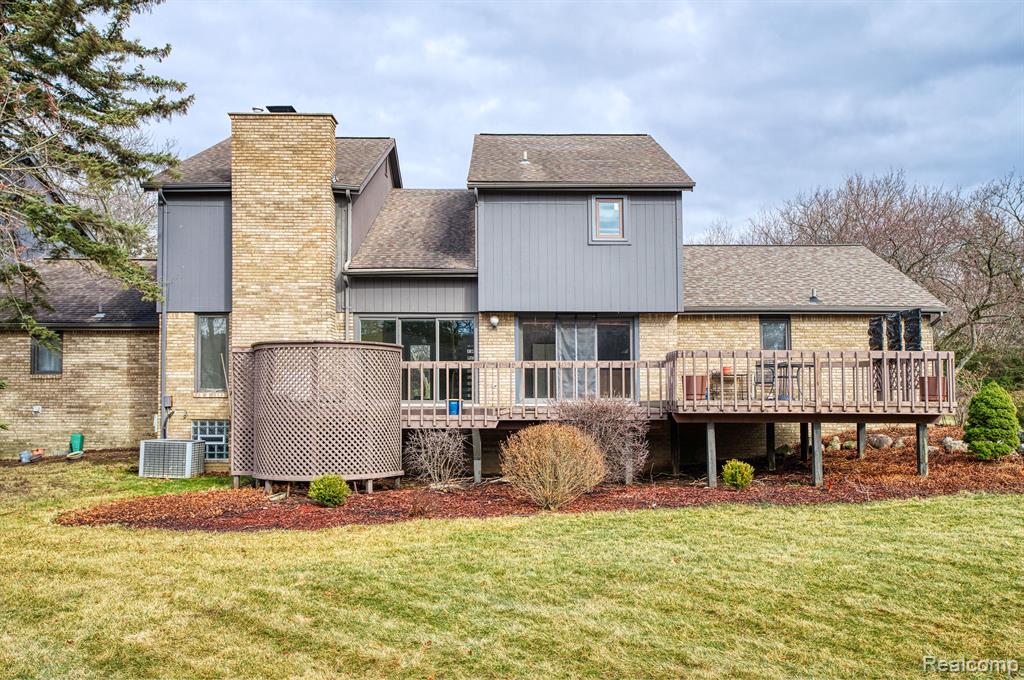 5540 Ridgewood Road West Bloomfield, MI 48322 - Photo 35 of 38