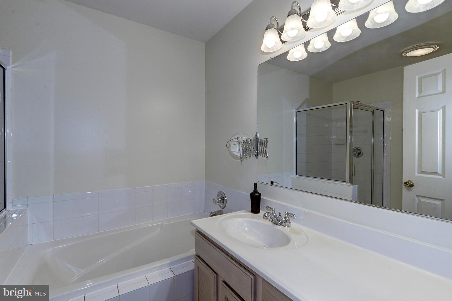 6388 Wind Rider Way Columbia, MD 21045 - Photo 14 of 24 Bath (Master)