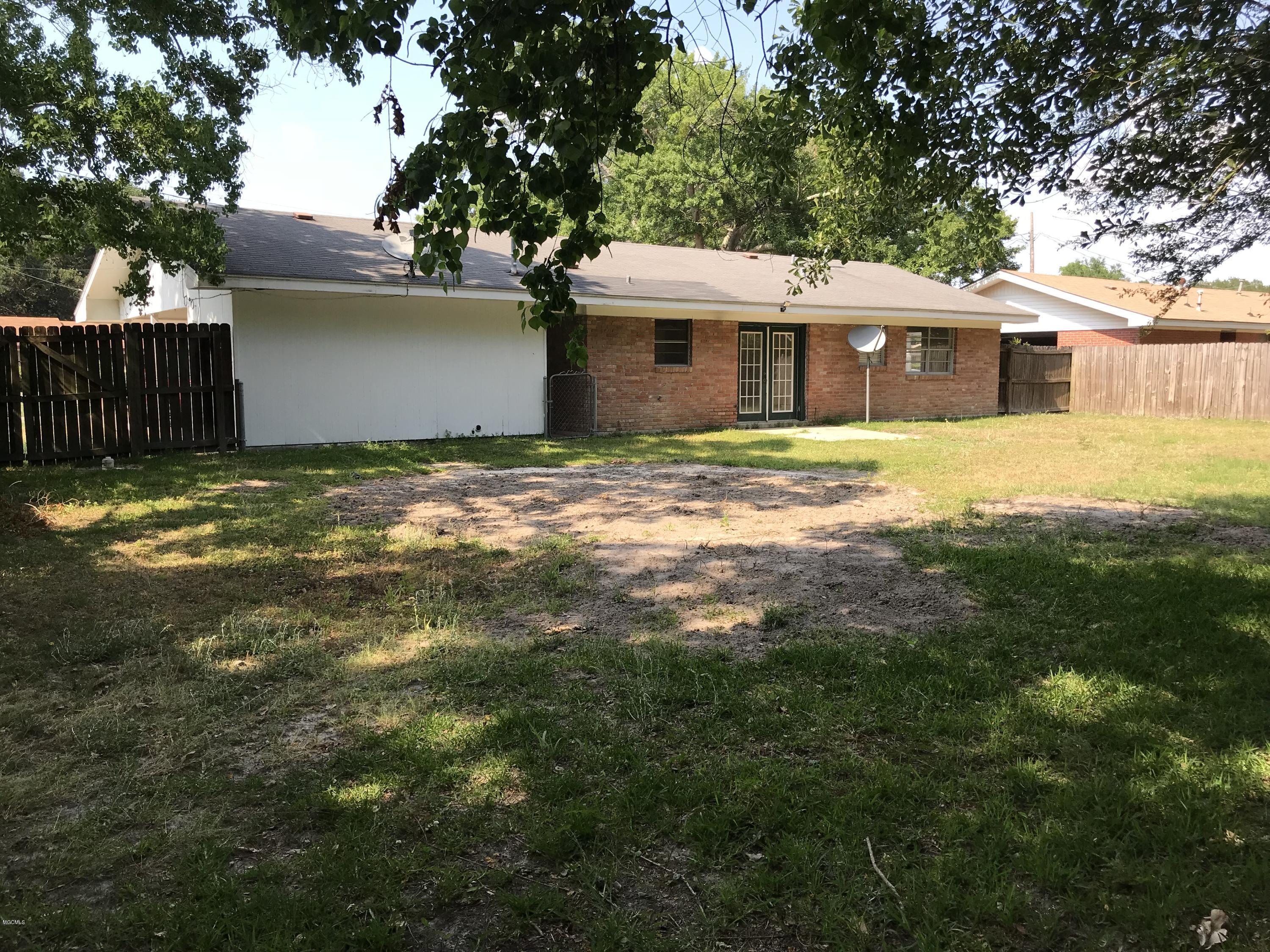 2511 Orleans Road Biloxi, MS 39531 - Photo 23 of 26 IMG_9856