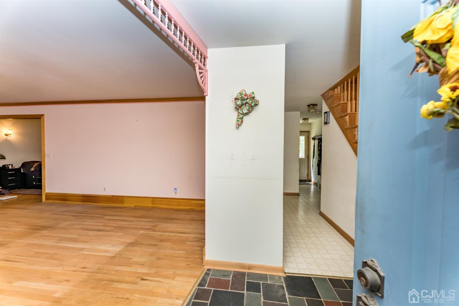 19 Russling Road Hackettstown, NJ 07840 - Photo 3 of 27 a view of an entryway