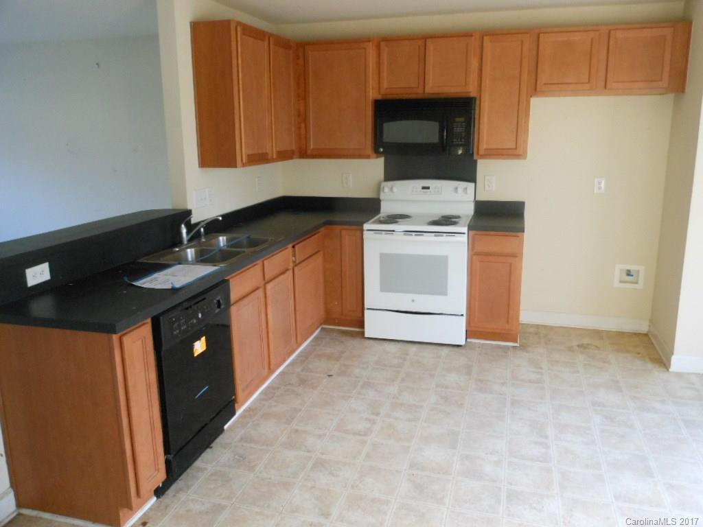 1003 Korp Road Charlotte, NC 28216 - Photo 3 of 14